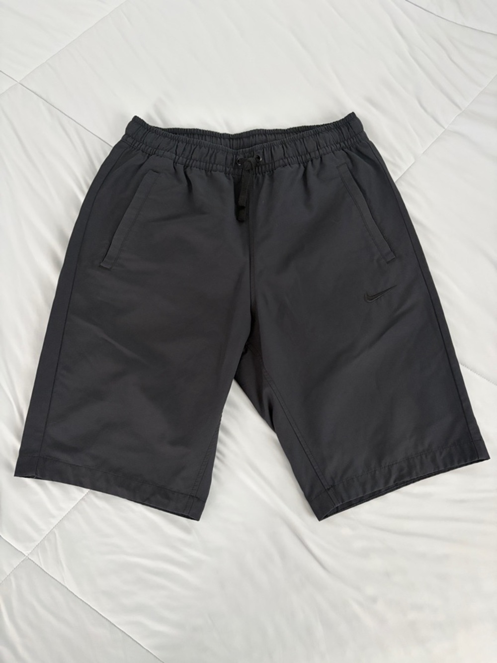 EUC Nike Slim Fit Shorts Woven Sportswear 10" Gym Athleisure AA5032-010